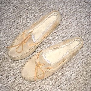 men’s size 9 moccasins